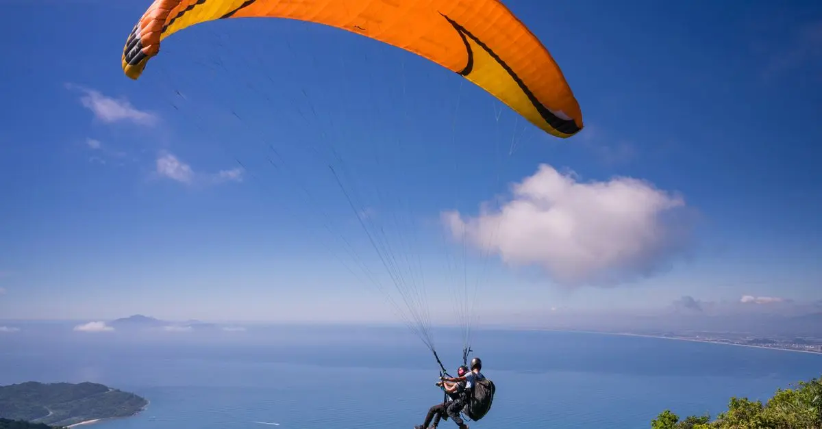 Les Sensations Aériennes à Vivre : Top 5 des Activités Incroyables