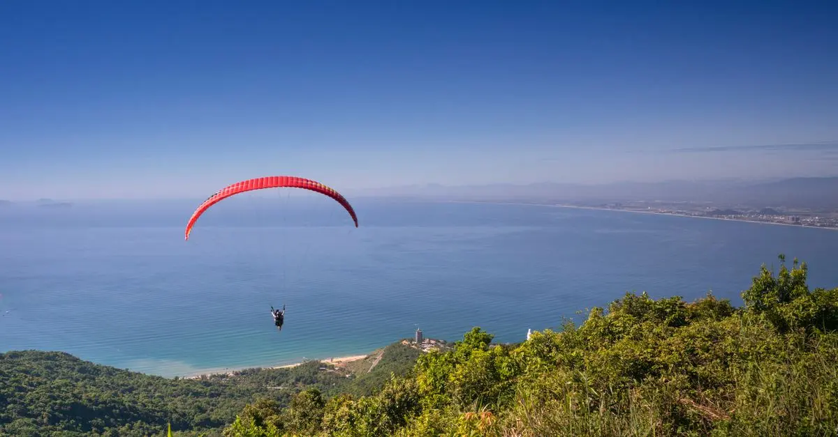 Les meilleurs spots de parachutisme en France