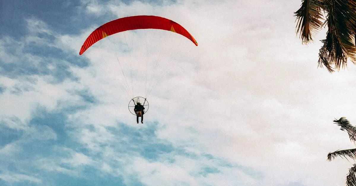 Voler en paramoteur : guide pour débutants